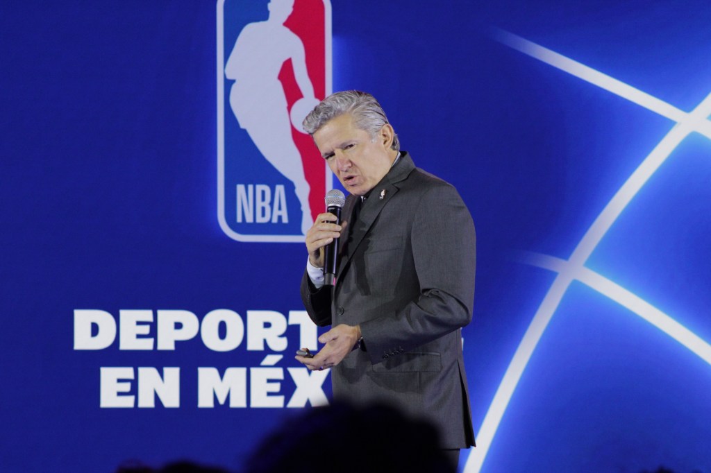 Hellmann¨s y NBA presentan su alianza durante el juego de la Ciudad de México.