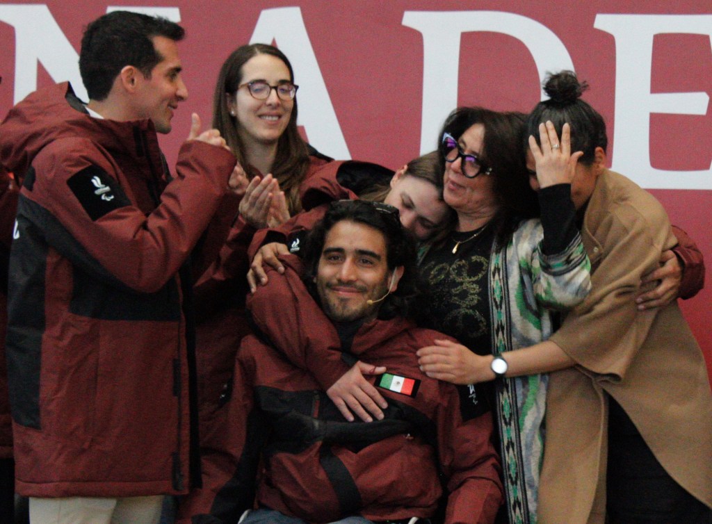 Fotógrafo: Polo Carrillo |Ceremonia de abanderamiento de Arly Velásquez rumbo a Milán-Cortina 2026